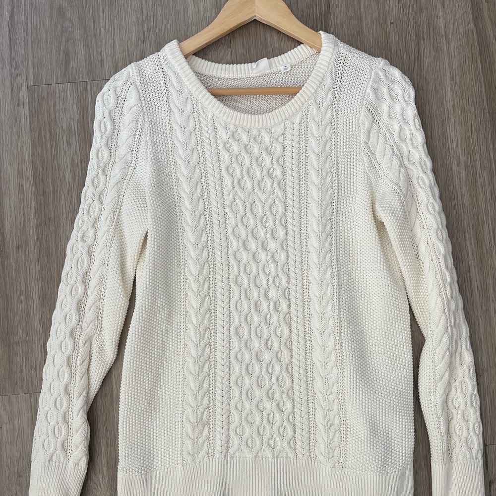 GAP Cream Cable Knit Crew Neck Sweater